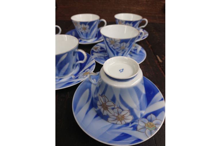 おかみのブログ編》なんとも清雅‼️匂い立つ美しさと端麗な造形に