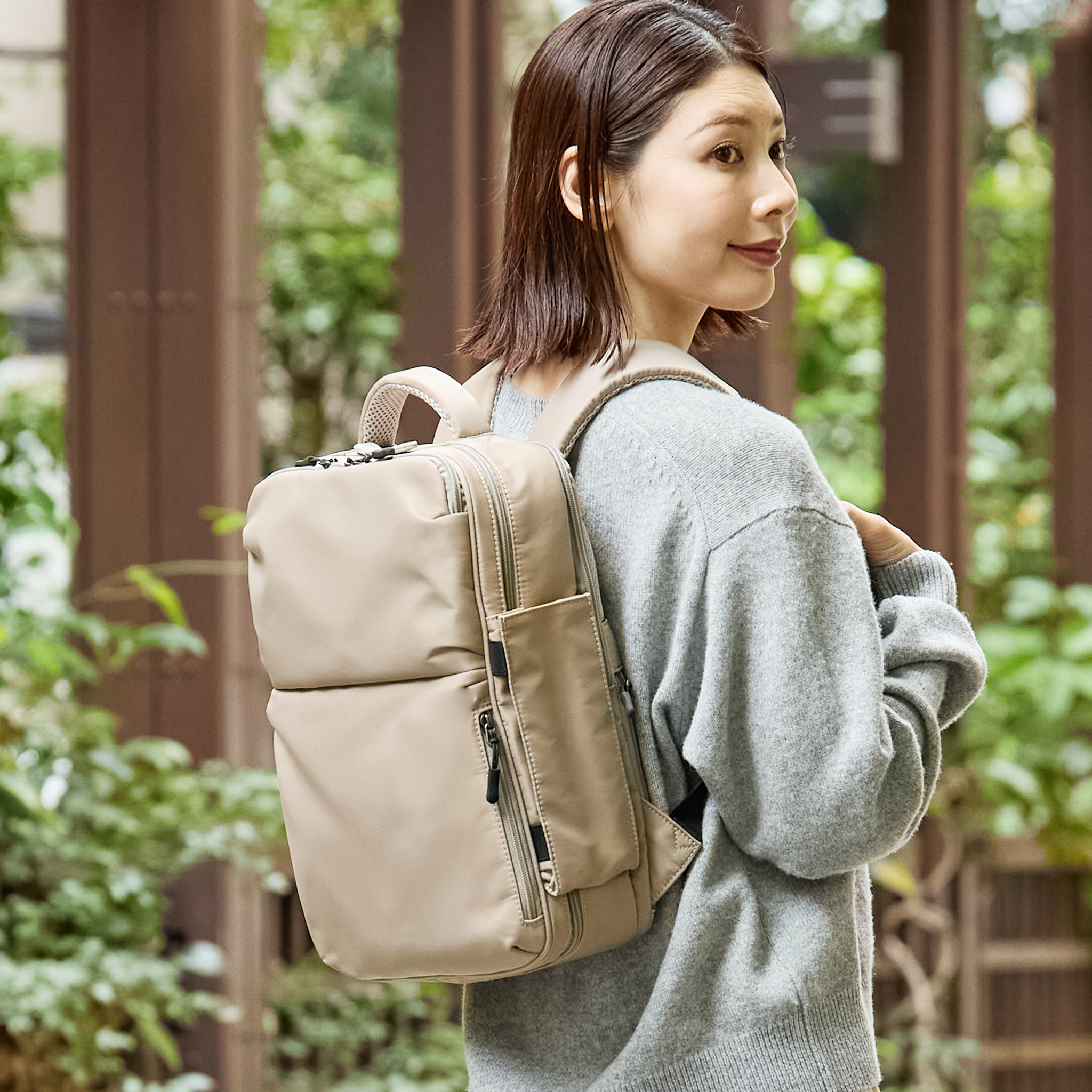 KABAG公式サイト「大きく口が開くバッグ。KABAG（カバッグ）」