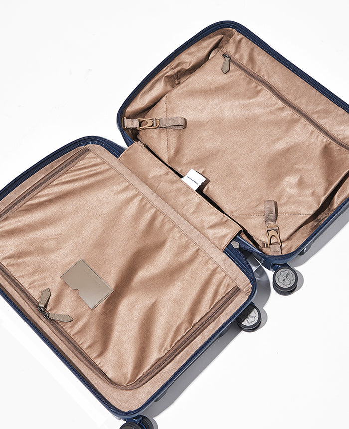 シャイニー ポリカーボネート スーツケース キャビン – 買えるLEON