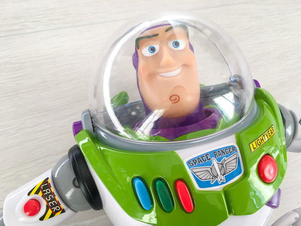 トイ・ストーリー4】男の子に人気のおもちゃ！バズ・ライトイヤー
