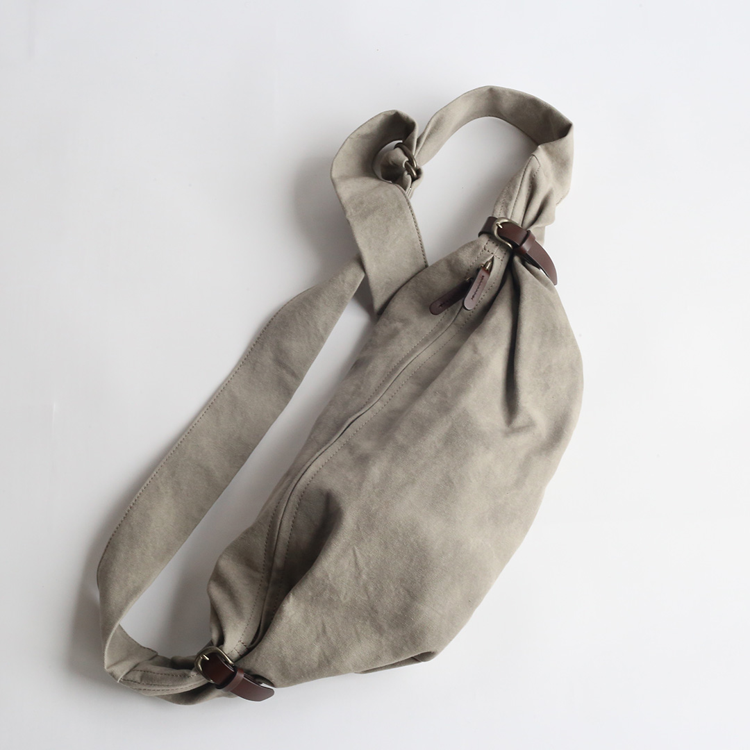 備長炭染め帆布ボディバッグ | 香久山鞄