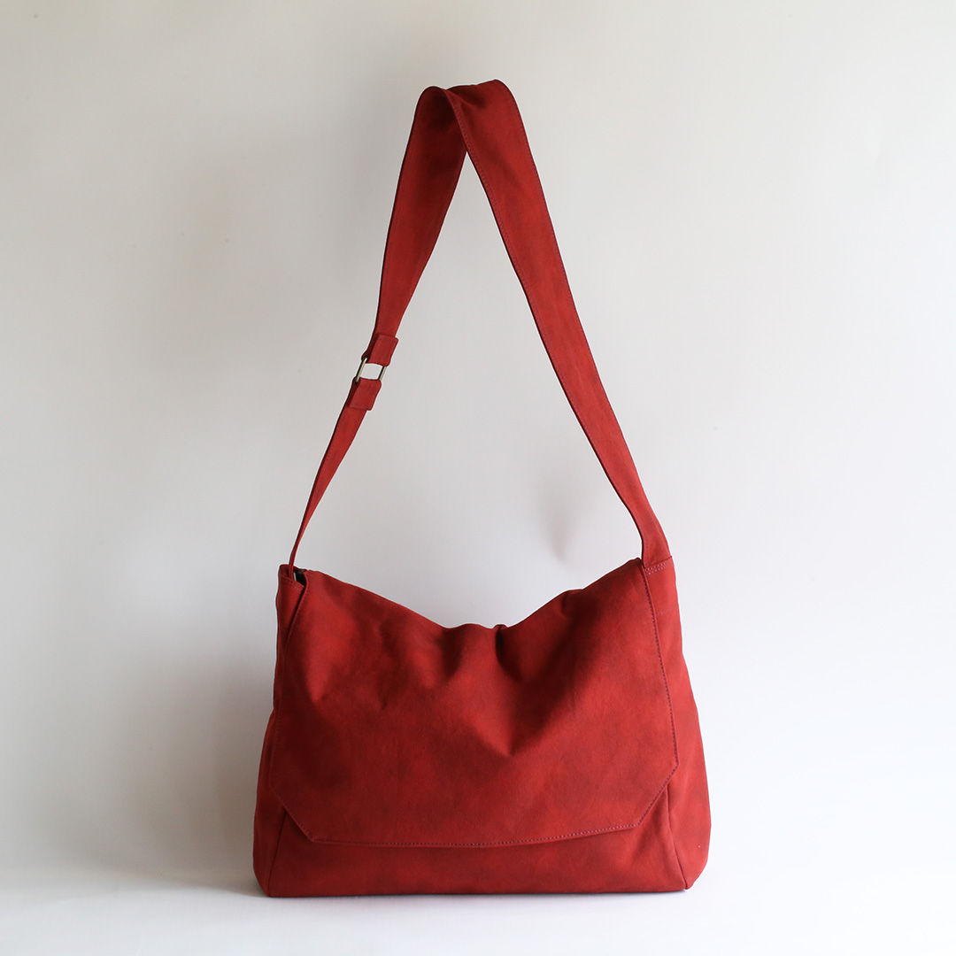 備長炭染め帆布ショルダーバッグ(L) | 香久山鞄