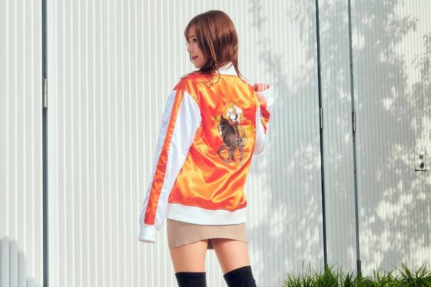 ジャパンカップ麺がスカジャンに イラストレーター描き下ろしキャラを