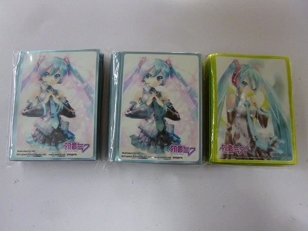 買取】プレシャスメモリーズ 初音ミク プレイマット スリーブ 非売品