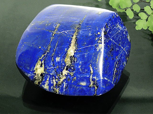 ラピスラズリの意味・効果・浄化方法、購入｜開運なび 天然石