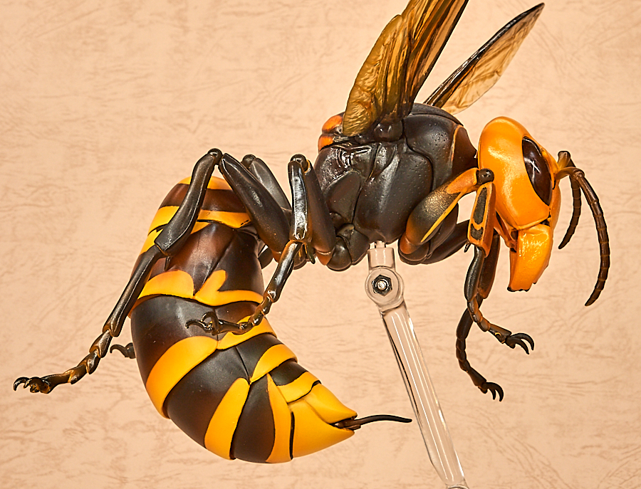 宙を舞う最凶昆虫！ 予約開始の「リボジオ オオスズメバチ」先行