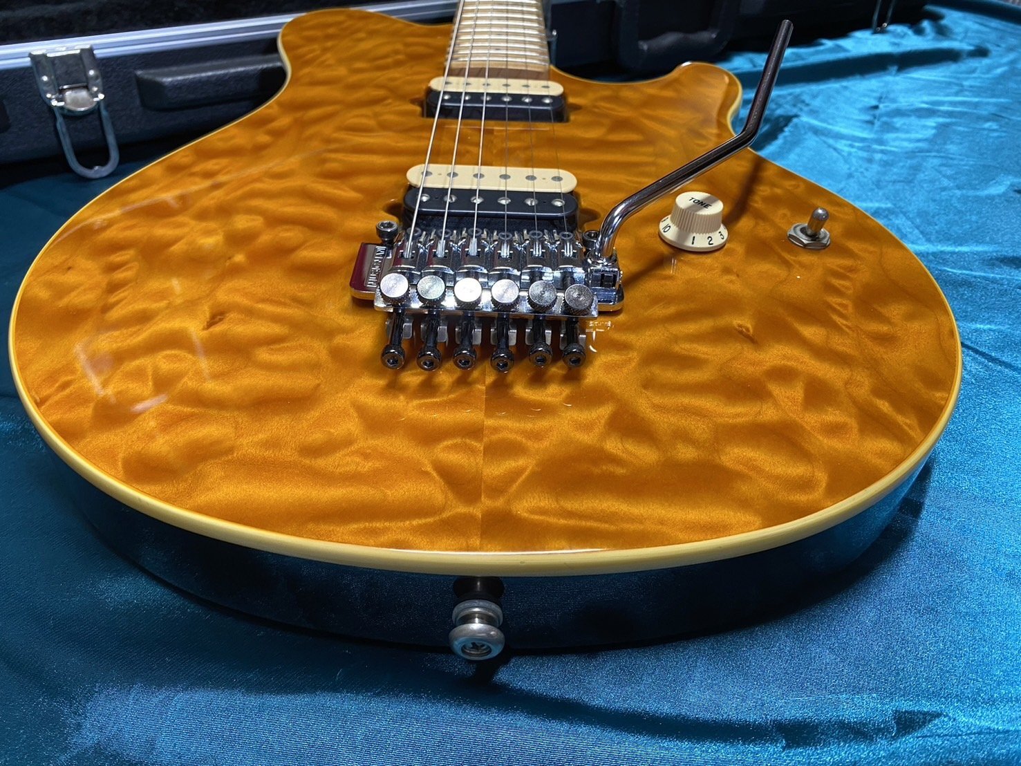 MUSICMAN / AXIS USA Translucent Gold - KALEIDO GUITAR ギター