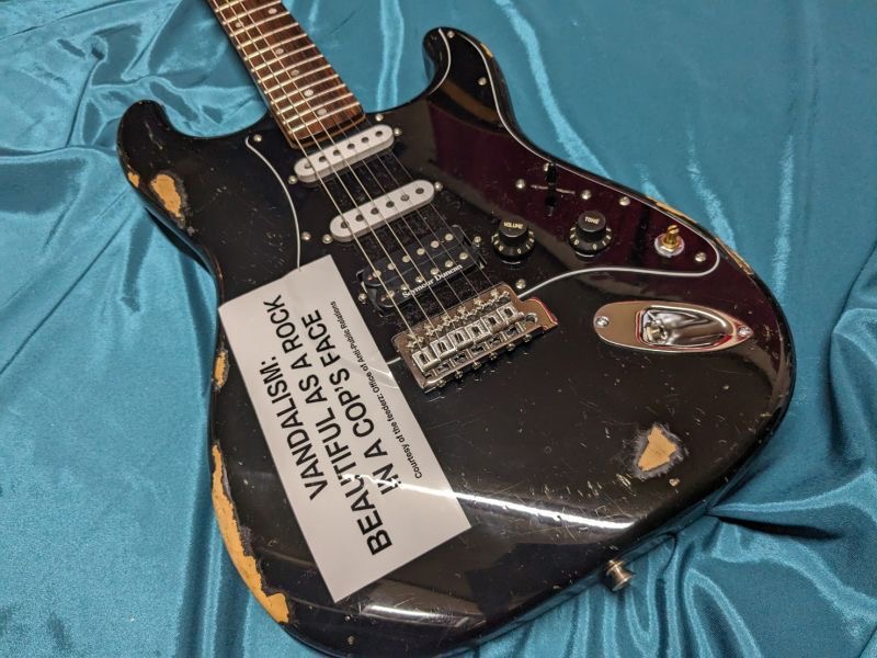 Kurt Cobain (Nirvana) / ストラト ステッカー - KALEIDO GUITAR