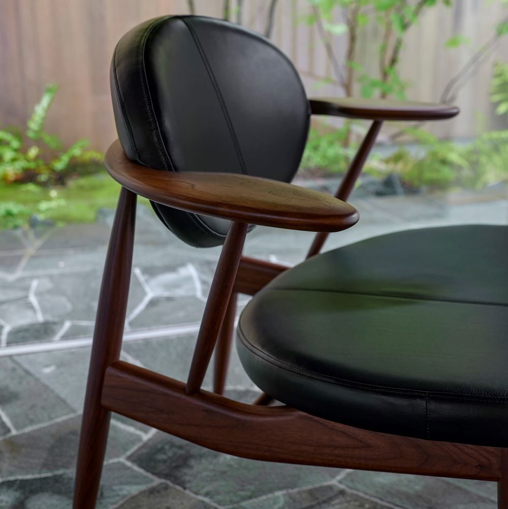 BOSS STYLE イージーチェア ELC51W(ウォールナット) – 柏木工株式会社