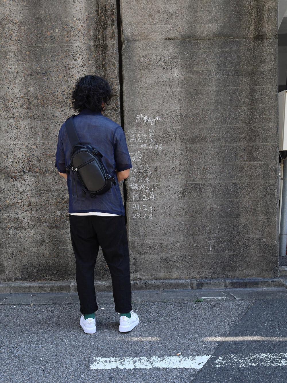 軽量レザーボディバッグ – KATSUYUKIKODAMA PARADIDDLE