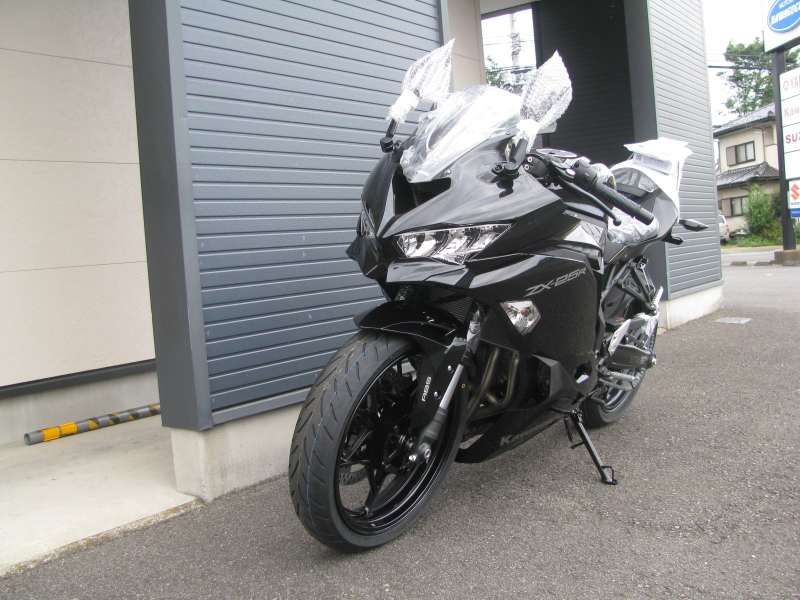 新車 カワサキ Ninja ZX－25R（ZX25R） ブラック