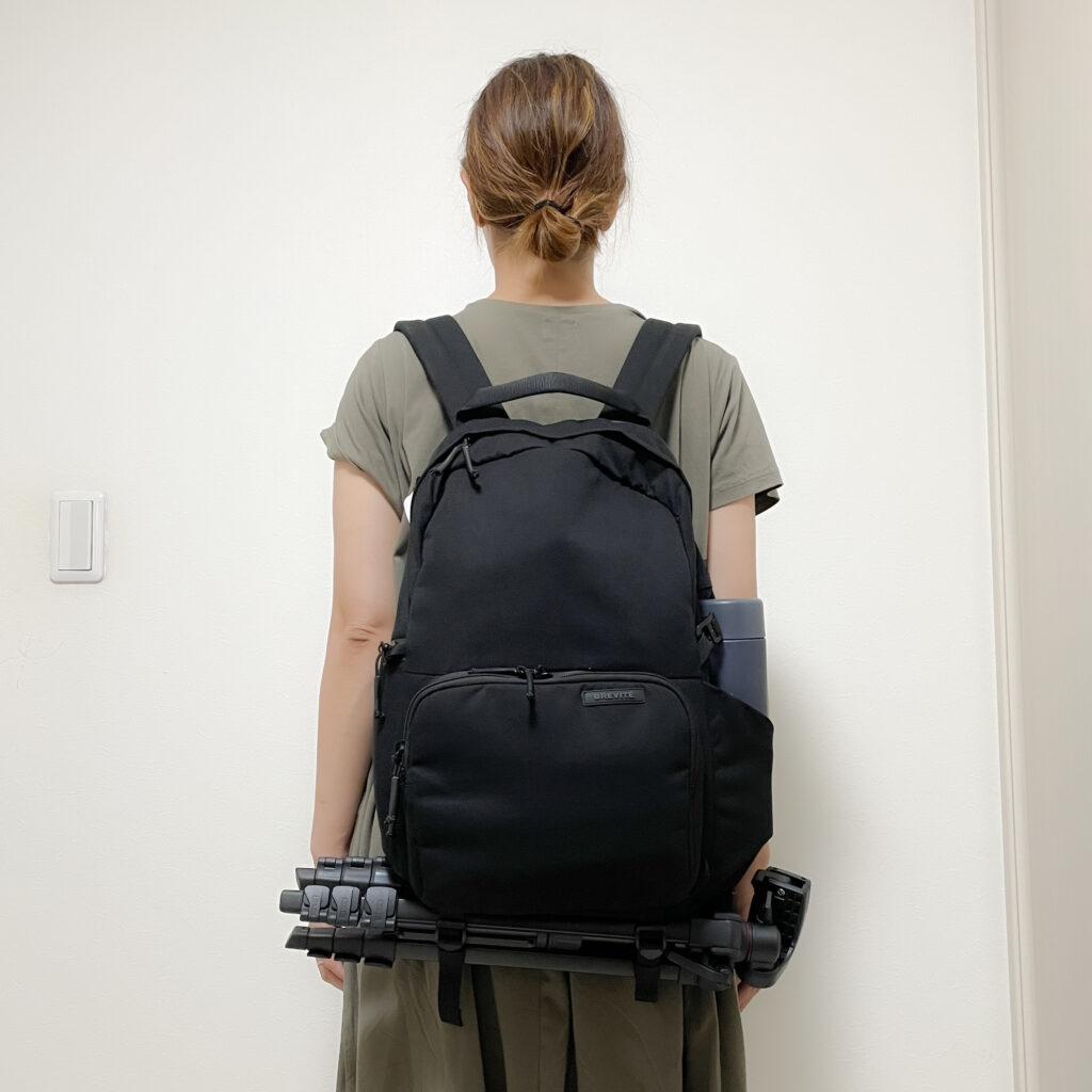 普段使いもできる！おしゃれでコンパクトなカメラリュック【BREVITE