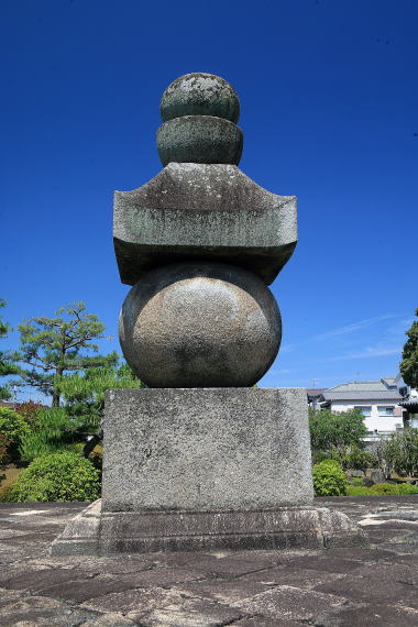 西大寺奥院 五輪塔