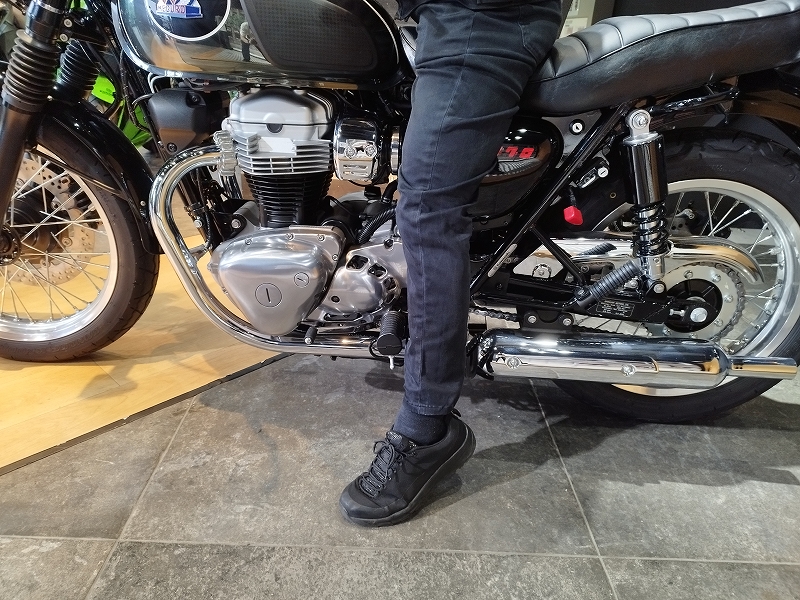 現行W800/MEGURO K3 に装着できるカワサキ純製シート | KAWASAKI-ZONE