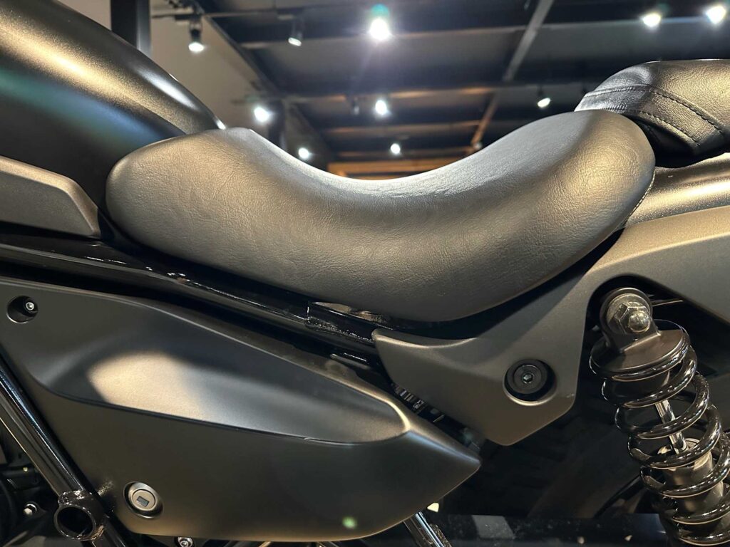 シート加工のご案内！ELIMINATOR編 | KAWASAKI-ZONE