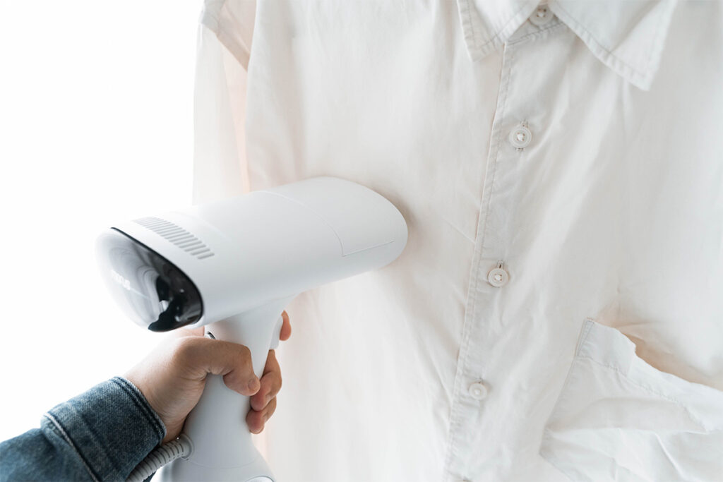 Morus V6 レビュー | 多機能で操作が簡単！吸着式衣類スチーマー