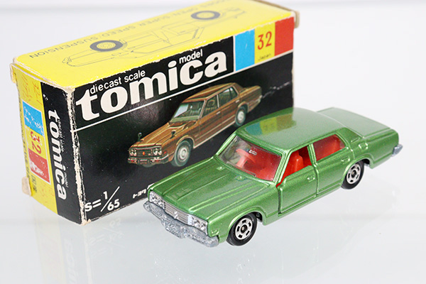 ミニカーショップ ケンボックス トミカ 黒箱☆32☆トヨタクラウン2600