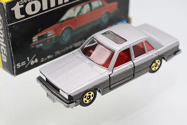 ミニカーショップ ケンボックス トミカ 黒箱☆17-4-5☆日産ブルー