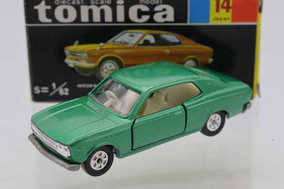 ミニカーショップ ケンボックス トミカ 黒箱☆14☆日産ローレル2000GX