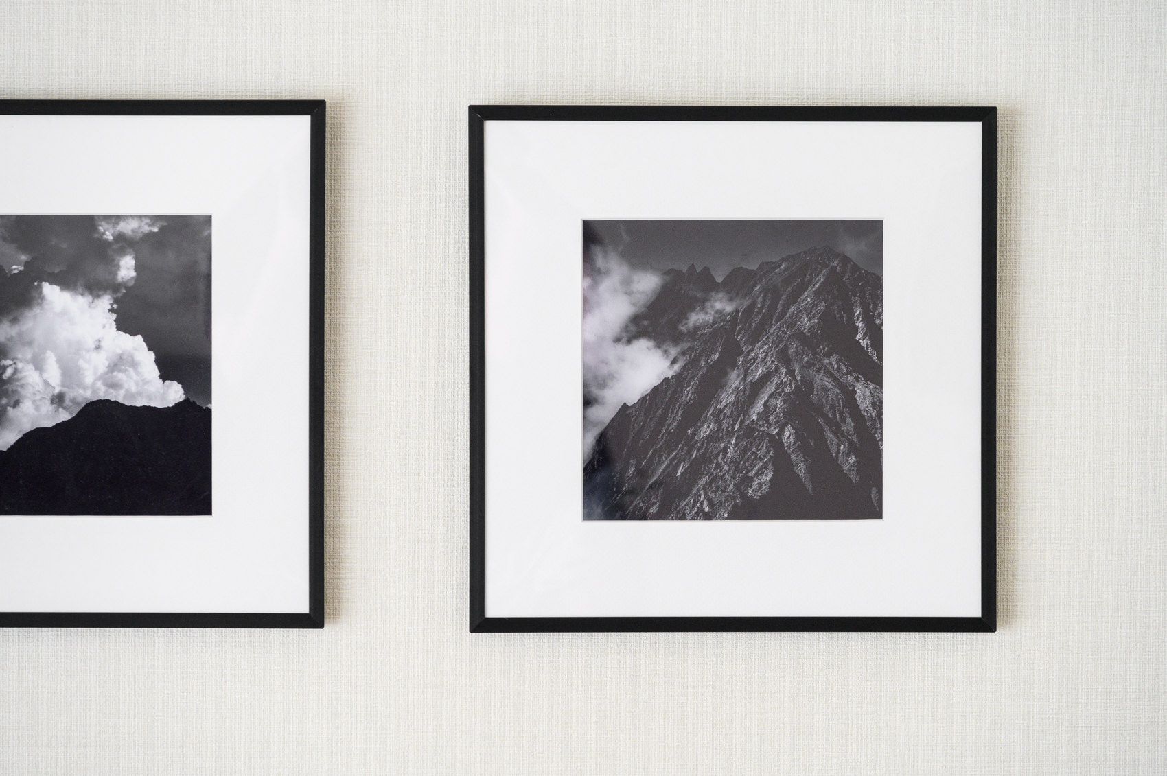 自分の写真を「額装」して飾る：写真に囲まれるおしゃれ空間がおすすめ