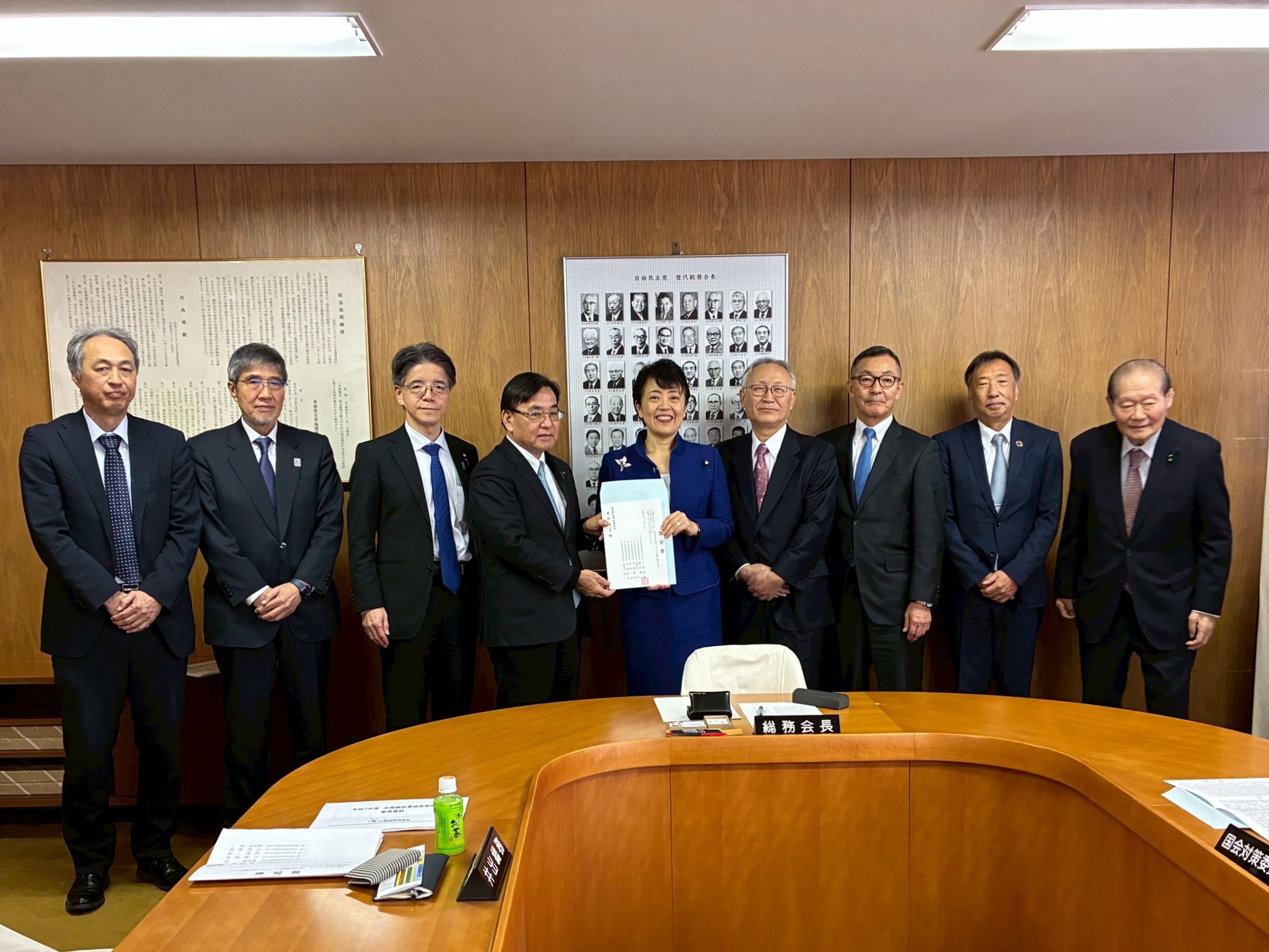 東北建設業協会連合会の自民党幹部への要望に立ち会いました - けん