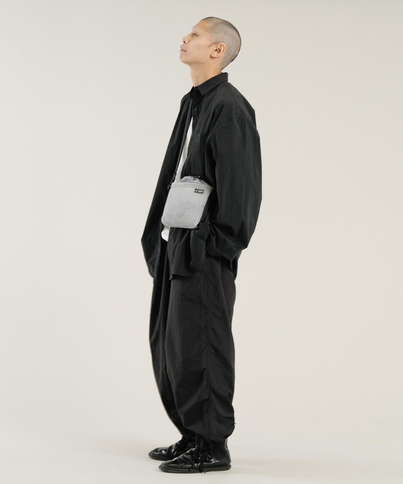 フルリフレクターメッシュショルダーバッグ VK012【VEER】 – KiU公式