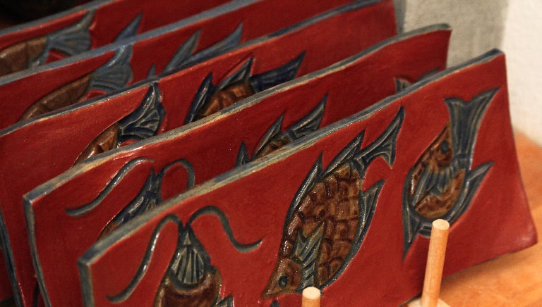 赤絵魚紋 | 壺屋焼窯元 清正陶器・壺屋窯壺屋焼窯元 清正陶器・壺屋窯