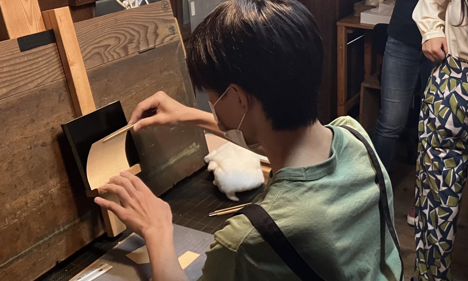 箔押し体験 | 小宮仏壇店 – 福岡県柳川市の仏壇塗替え・箔押し・彩色