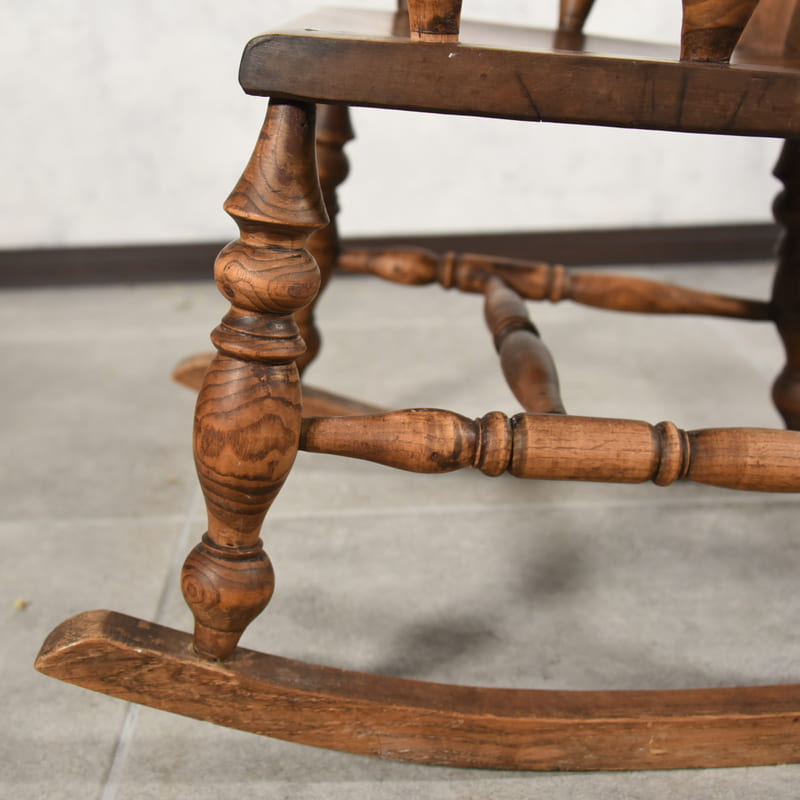 カントリーアンティークのロッキングチェア – 神戸アンティークウェア