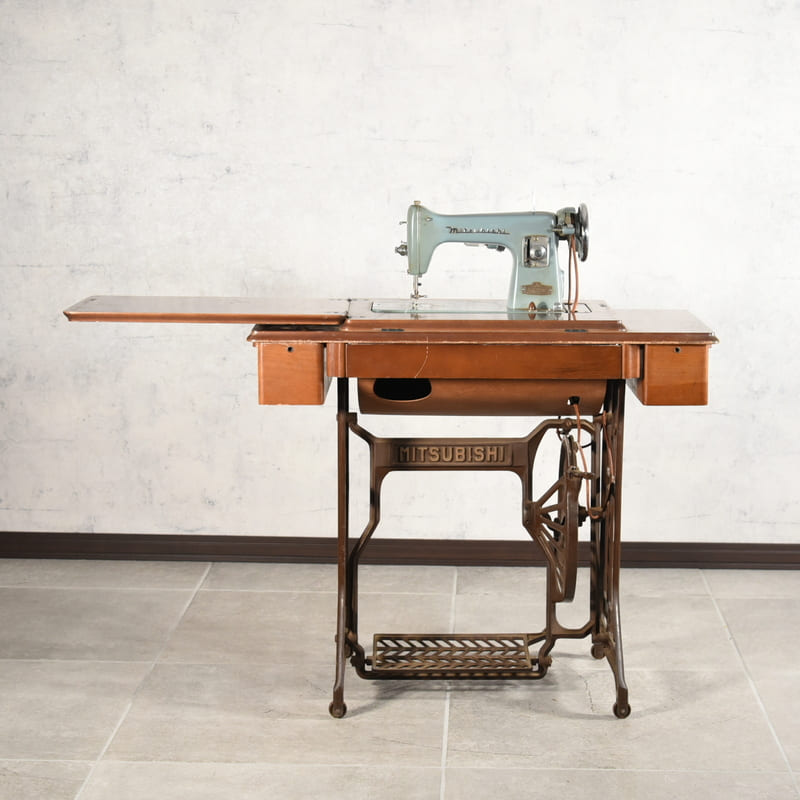 三菱 足踏みミシン / SM-14 – 神戸アンティークウェアハウス