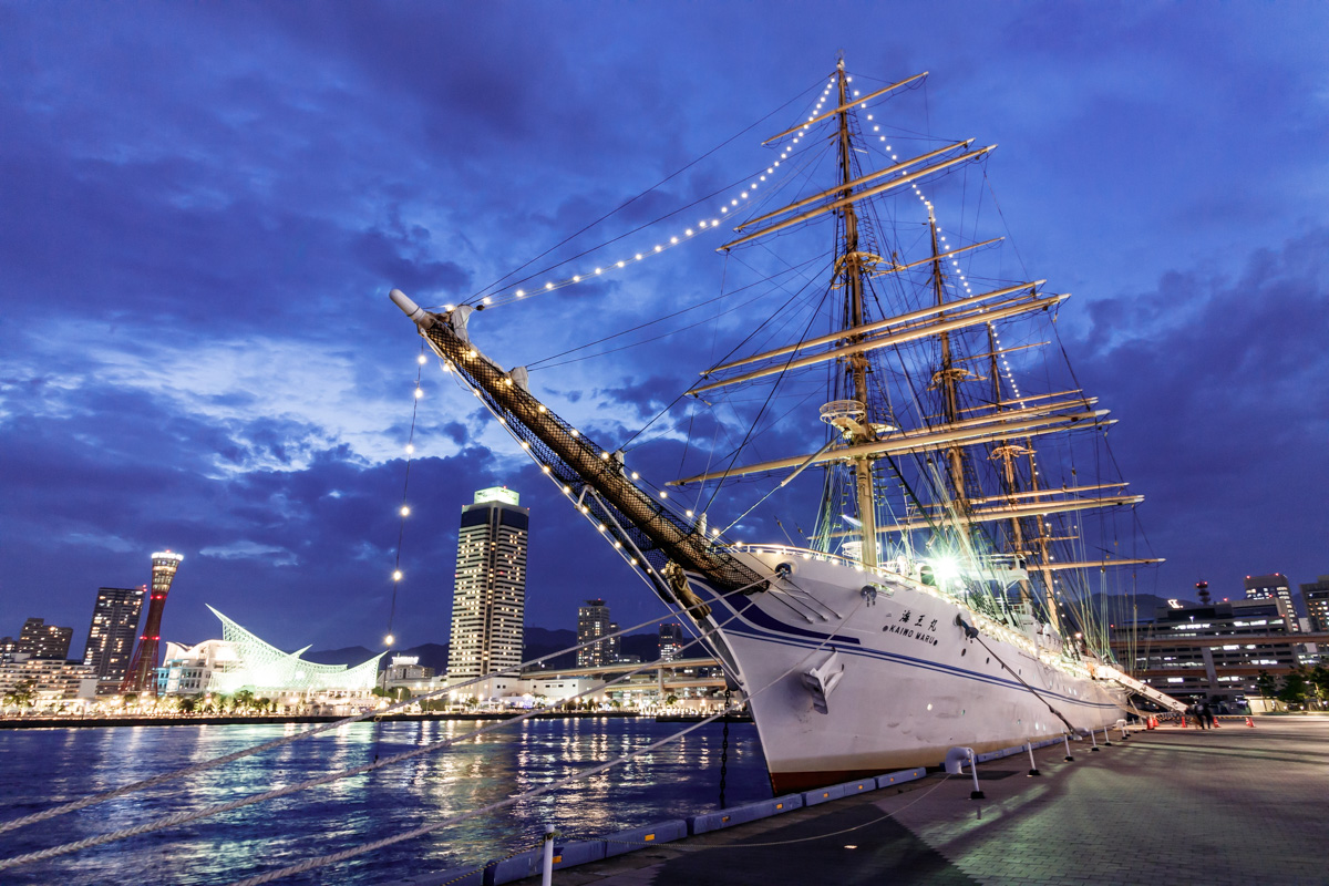 神戸に入港した練習帆船「海王丸」【写真・動画 2018年7月】 | 神戸