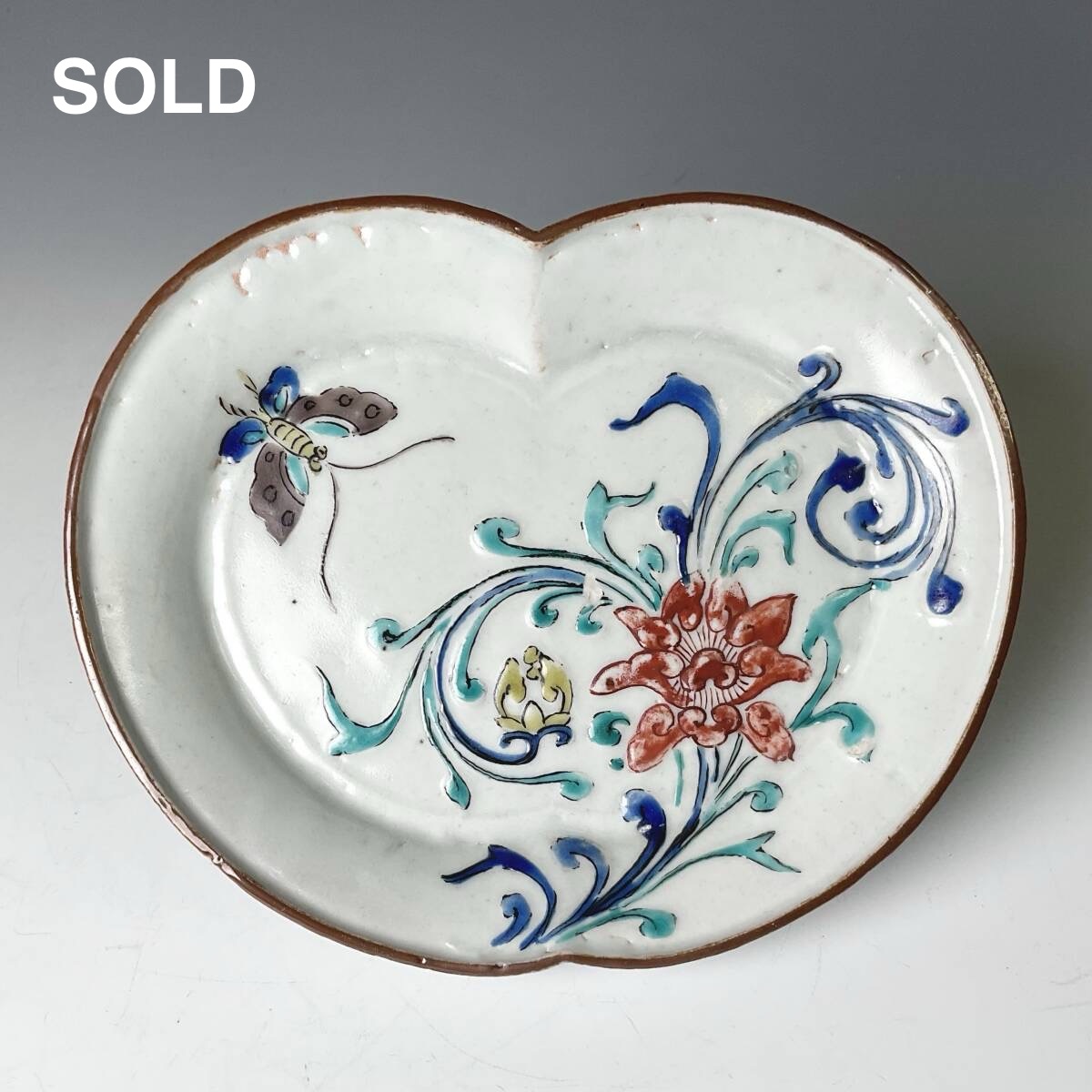 古九谷五彩手牡丹蝶相生形端皿 | 古美術萬里