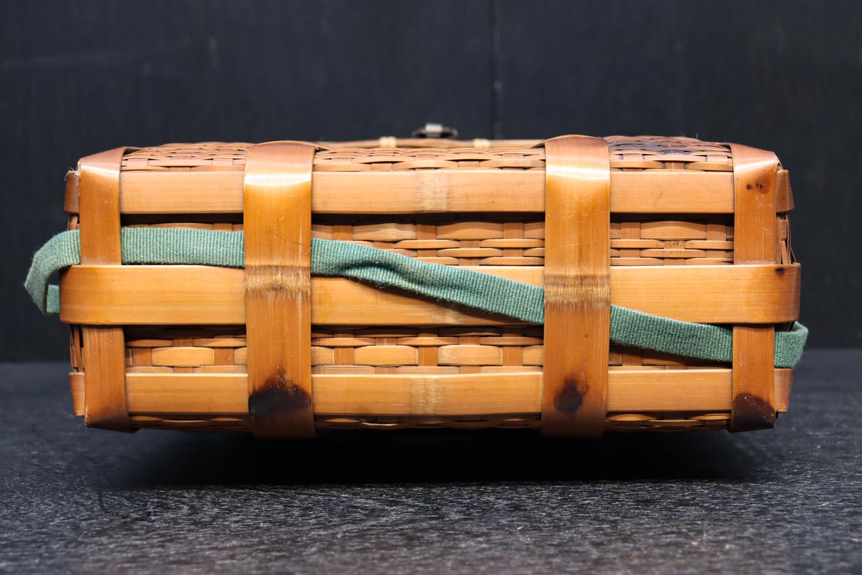 どっしりと安定感ある魚籠(びく) DC7055 – 古福庵 [ KOFUKUAN