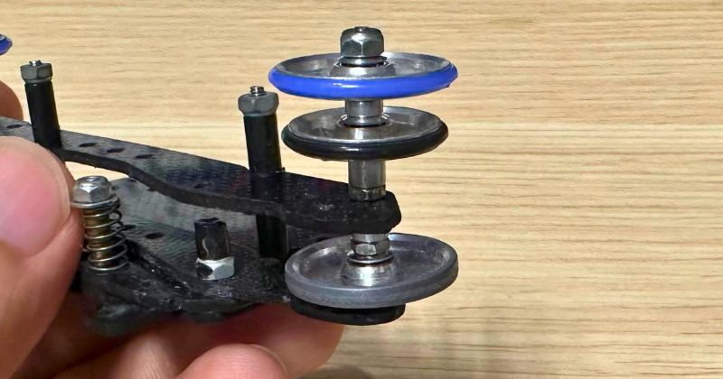 HG 軽量17mm オールアルミベアリングローラーが地味に良いかも知れない