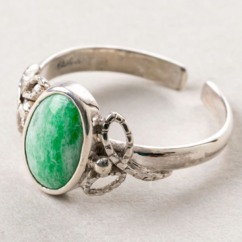 13～14号サイズ・新緑色・艶良し】（高品質濃緑色ヒスイ）糸魚川天然