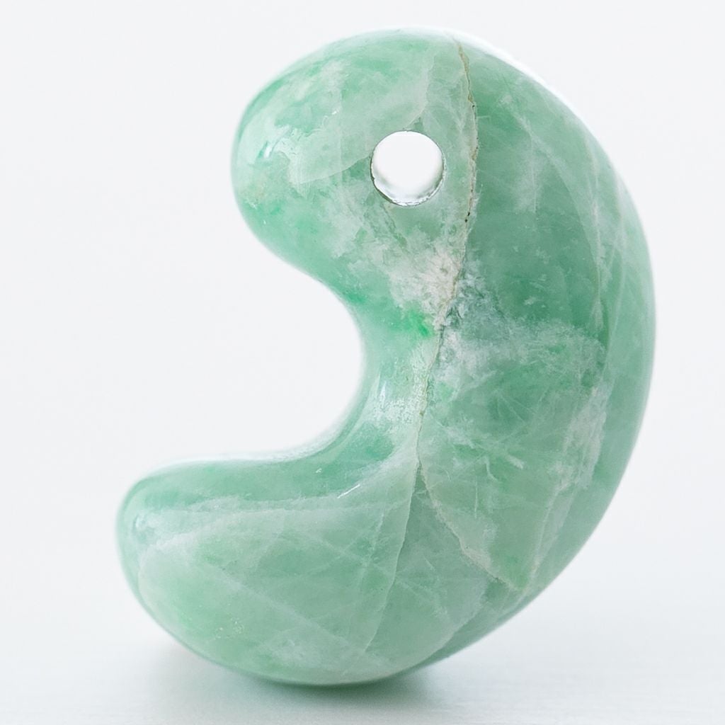 勾玉-翡翠勾玉｜《公式》糸魚川翡翠工房こたき