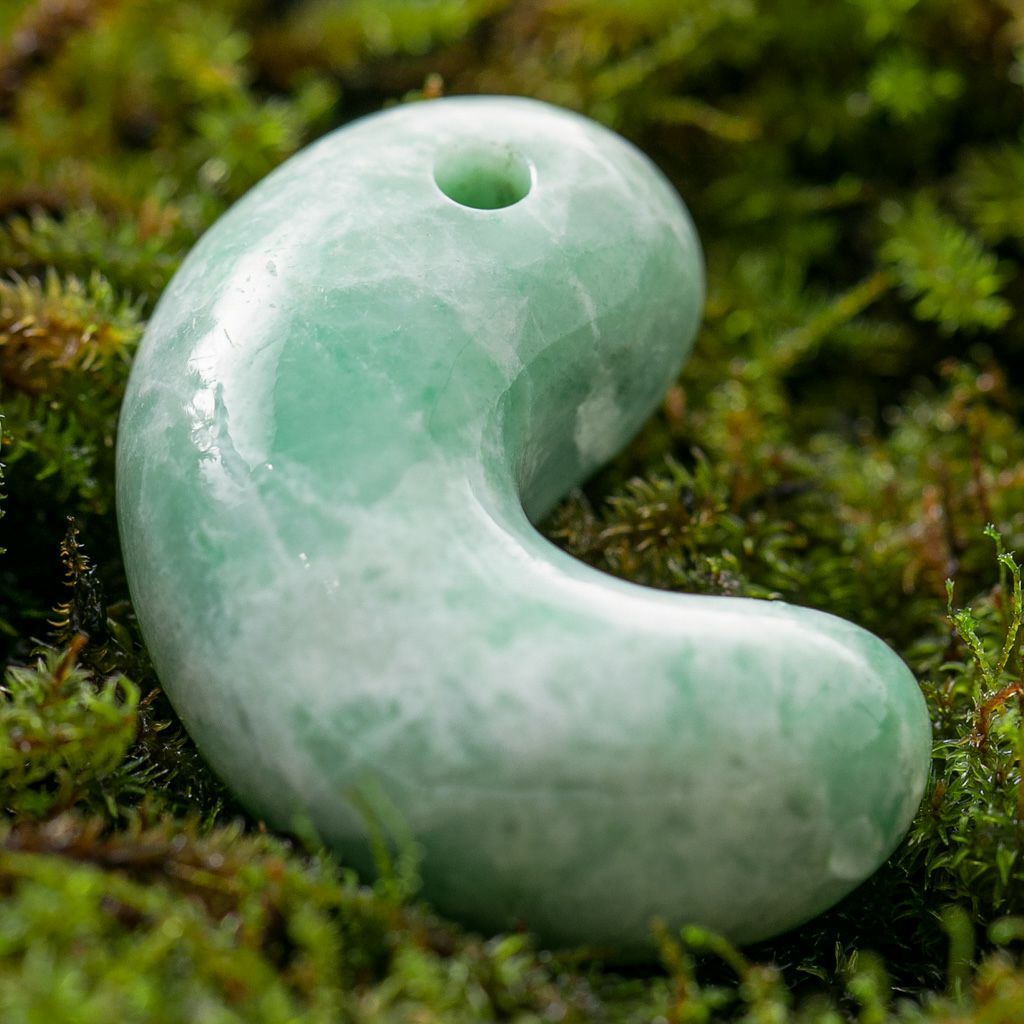 極上プレミアム・古代の勾玉・湧き上がる白雲・艶美麗】（プレミアム