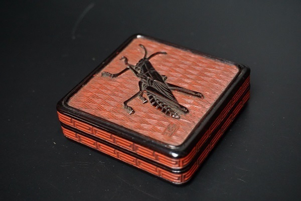 石井磬堂 狭貫彫野菜虫之図 四方香合: Journal of FUJII KOUNDO