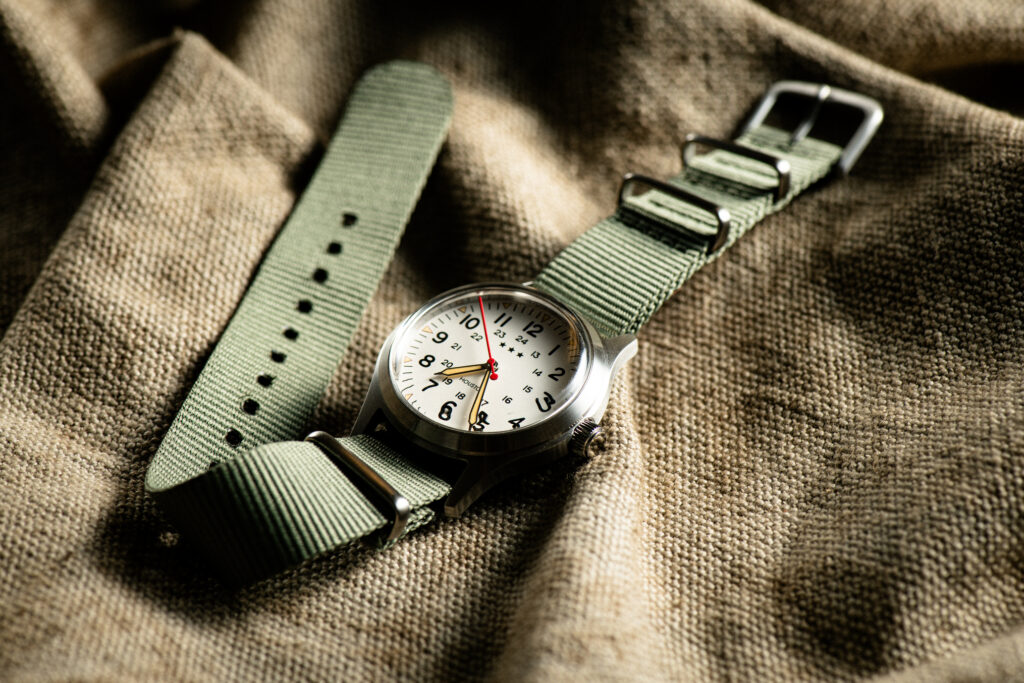 ハレの日もケの日も、ともに刻む。「ムッタとせりかの手巻き時計」が5