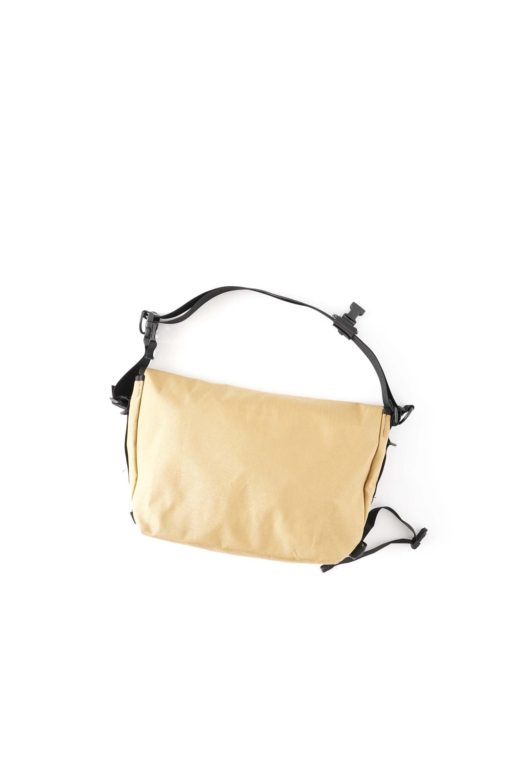 MADE IN CANADA PAC DESIGNS MESSENGER BAG – KNEW STORE