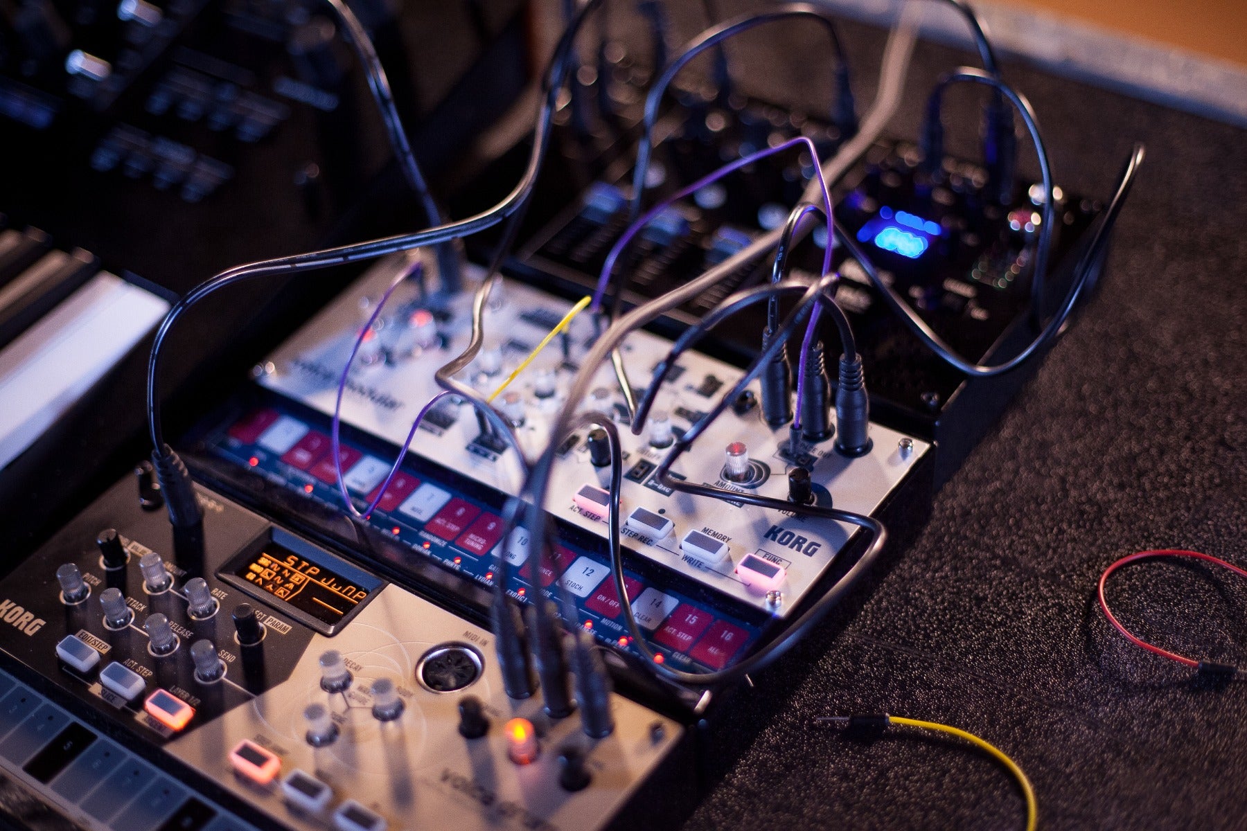 Korg Volca Modular Micro Modular Synthesizer – Kraft Music