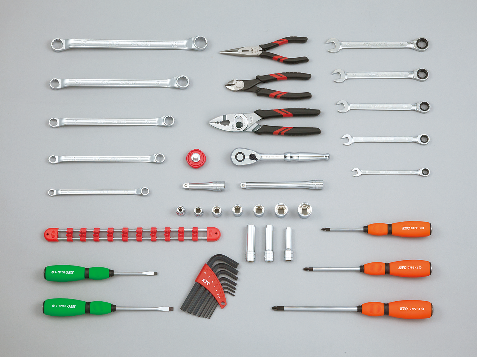 9.5sq.工具セット（片開きプラハードケースタイプ）[40点] | KTC