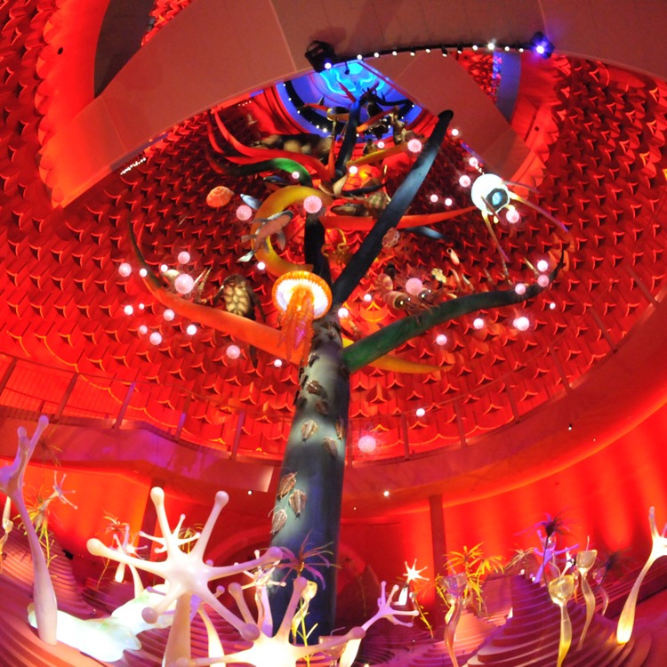 岡本太郎さんのアート巡りレポート。大阪「太陽の塔」に始まり、銀座