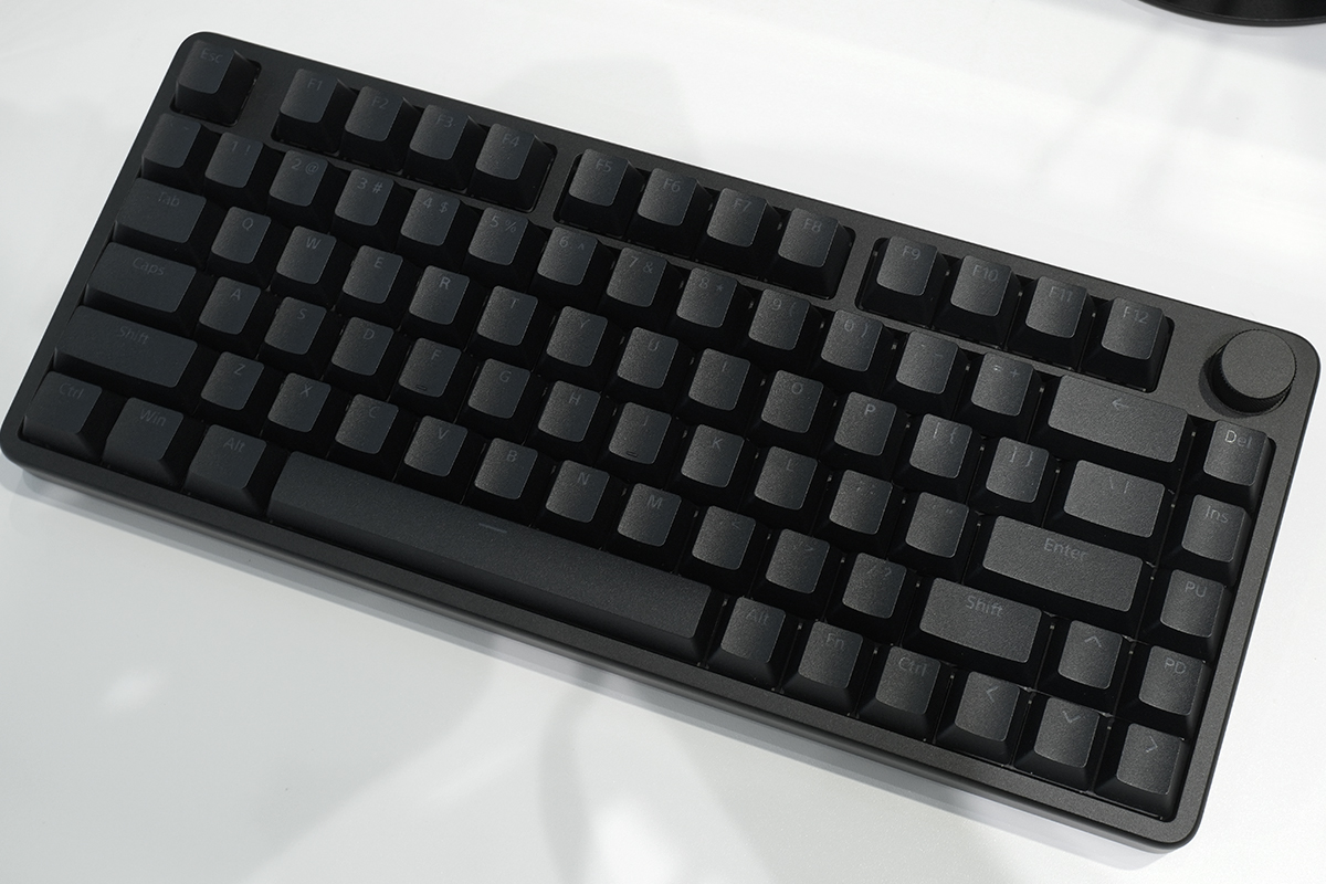 ソニー初のゲーミングキーボード「INZONE KBD-H75」(KBD-G900)ソニー