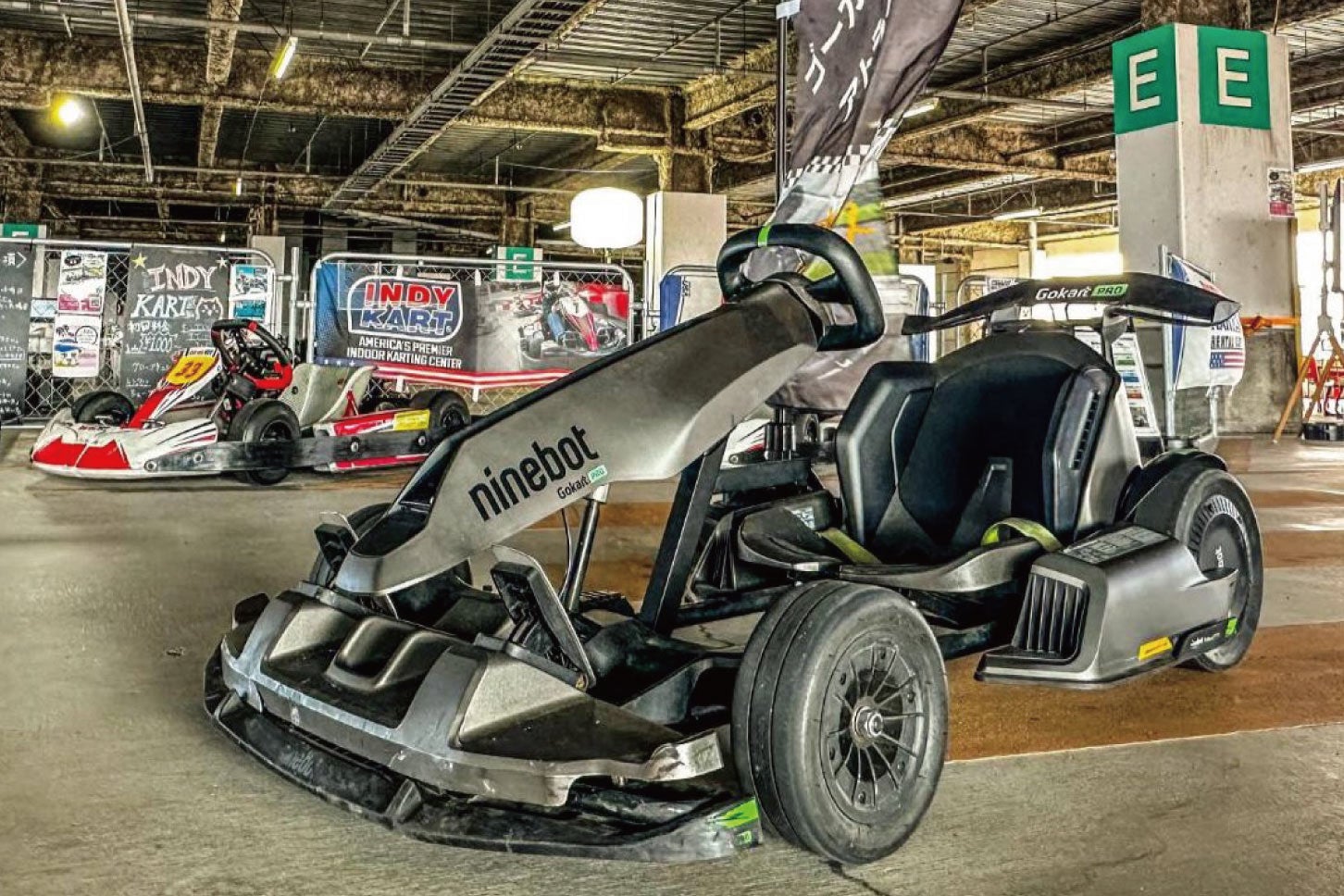 日本唯一？ の“立体駐車場サーキット”にセグウェイの電動ゴーカートが