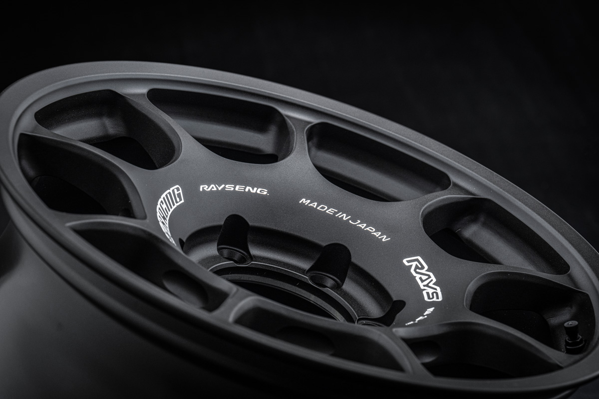 RAYS・VOLK RACING「ZE40X」に待望の18インチ登場！ ランクル250／300