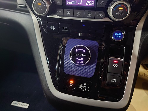 C27 セレナe-POWER 後期】11インチナビ、12.8インチ後席モニター等