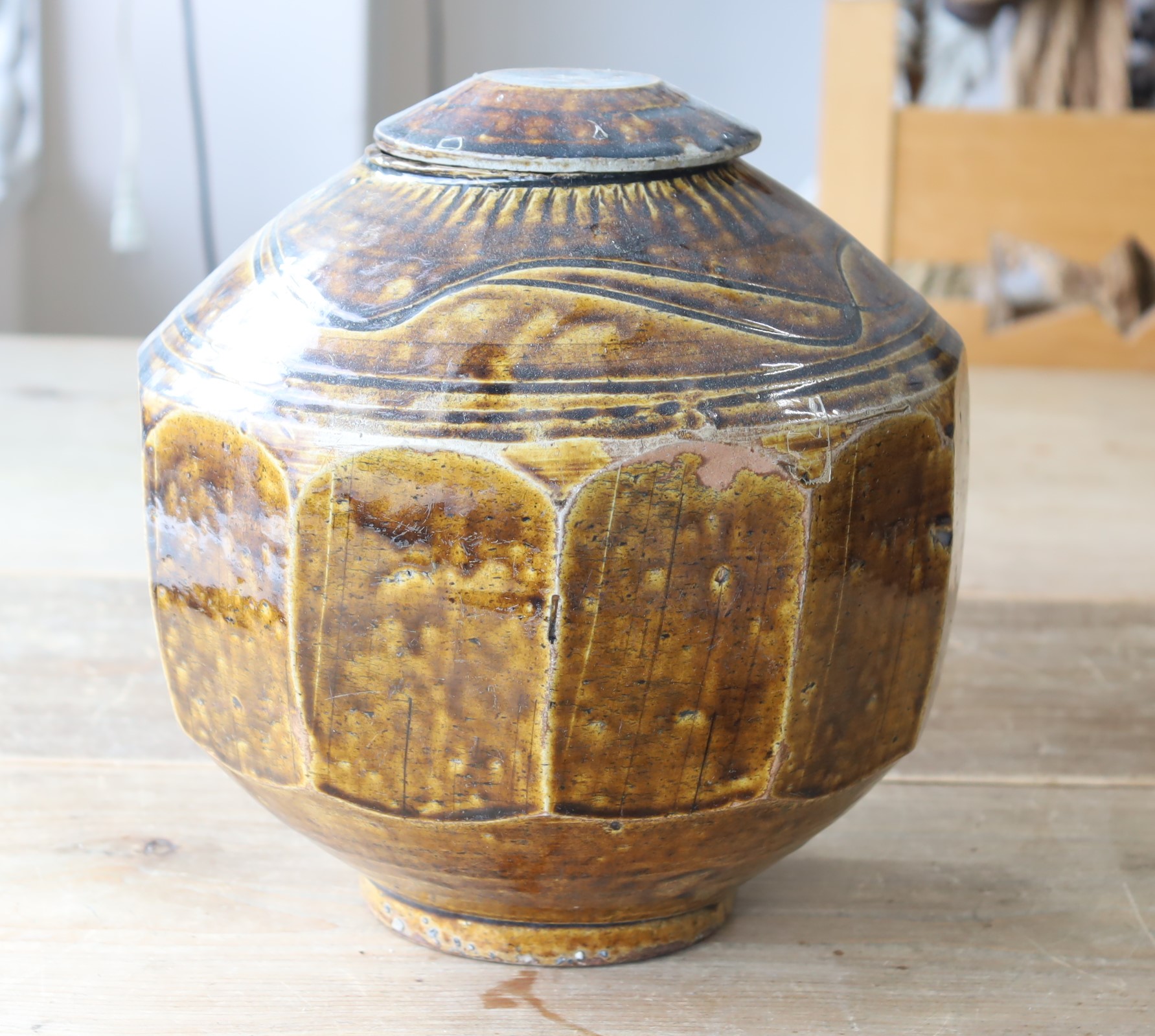 李朝 面取り壺 – 倉日用商店