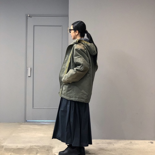 フランス軍のアノラックをベースにデザインされた「チマラ」らしい