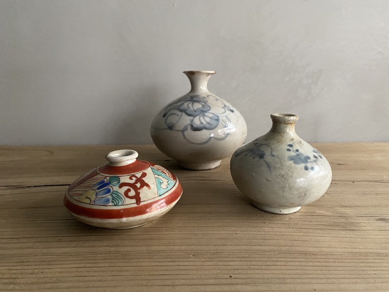 時代を超えた古い器に、そっと花を生けるということ | 暮らしと